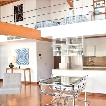 公寓 Architect-designed Loft In A Historic Hilltop Neighborhood Lisboa