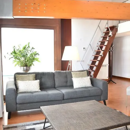 Architect-designed Loft In A Historic Hilltop Neighborhood Lissabon